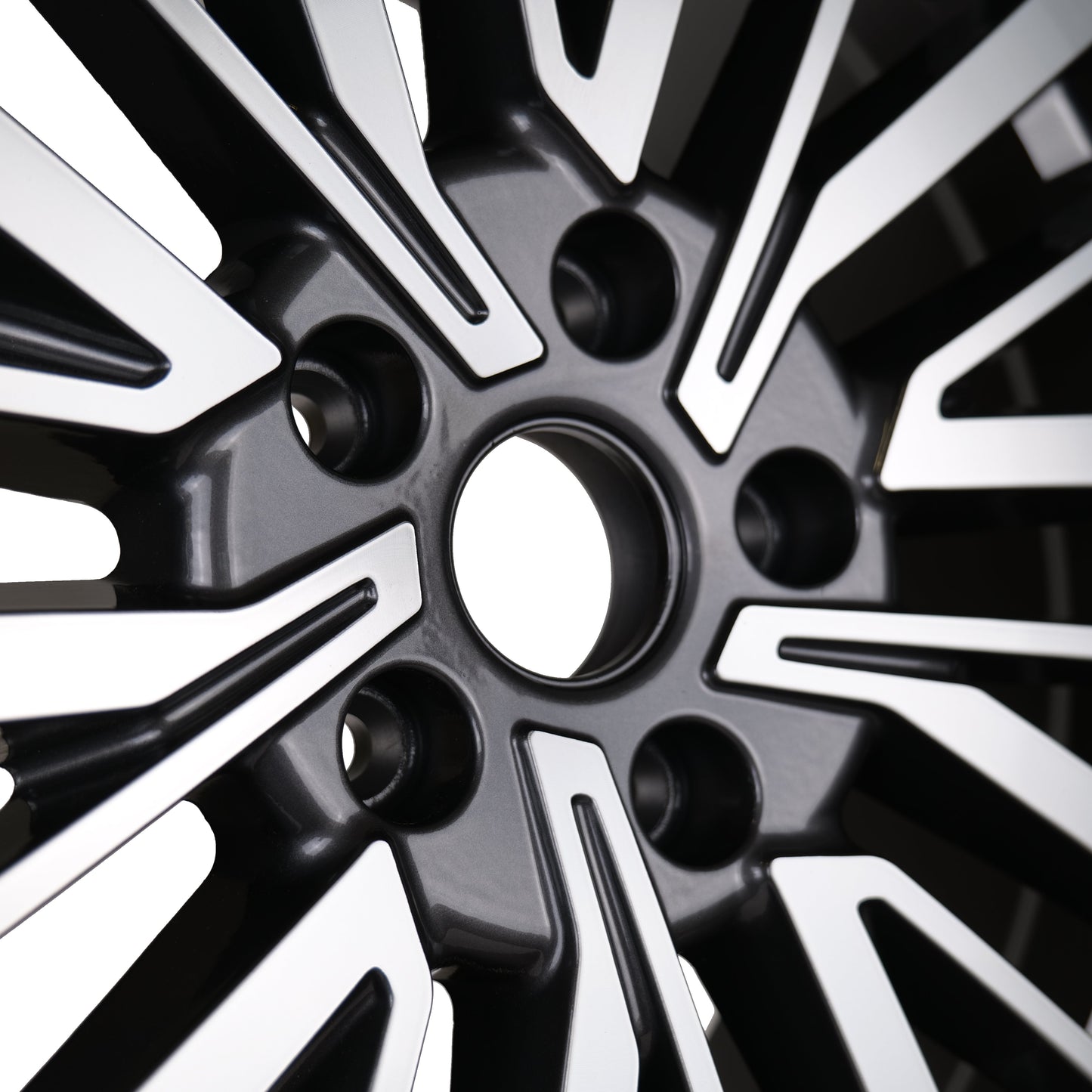 Lot de 4 Jantes Alu 18 DY768-03