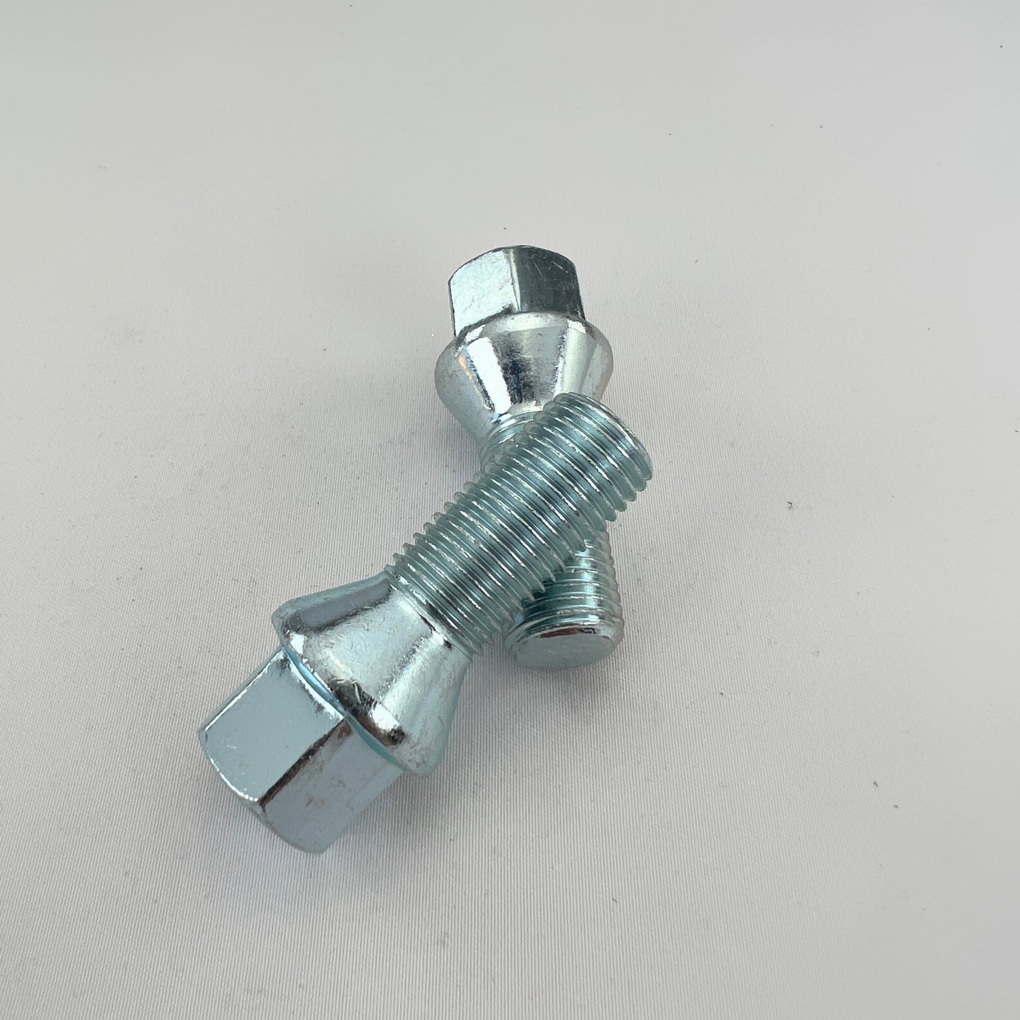 Lot de 20 Boulons de roue M14 x 1.50 27mm